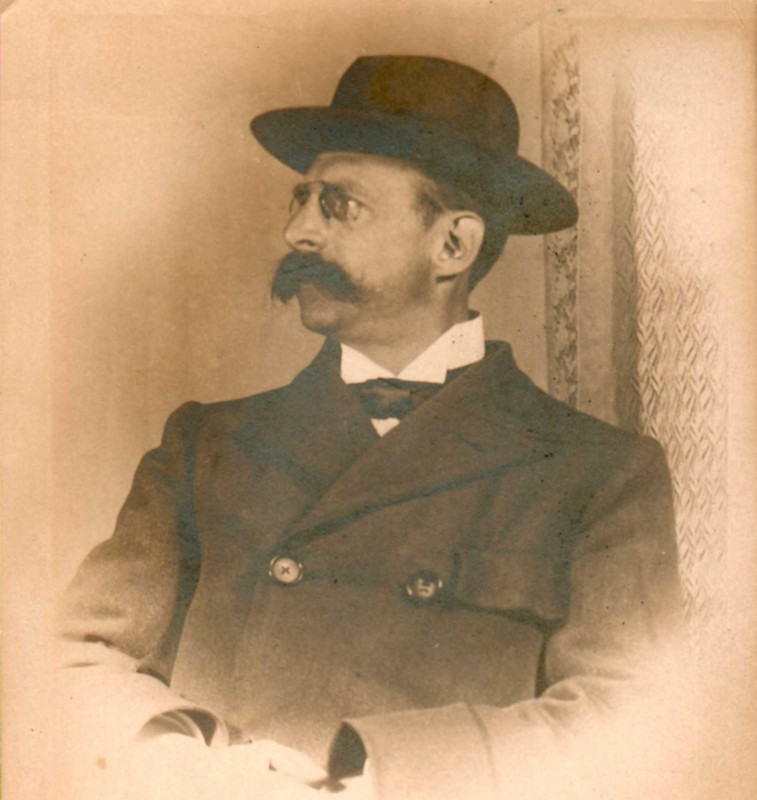 Ad: Charles_van_Lerberghe,_portrait_1898.jpg
Gösterim: 221
Boyut: 95.0 KB Ad: Charles_van_Lerberghe,_portrait_1898.jpg
Gösterim: 221
Boyut: 95.0 KB