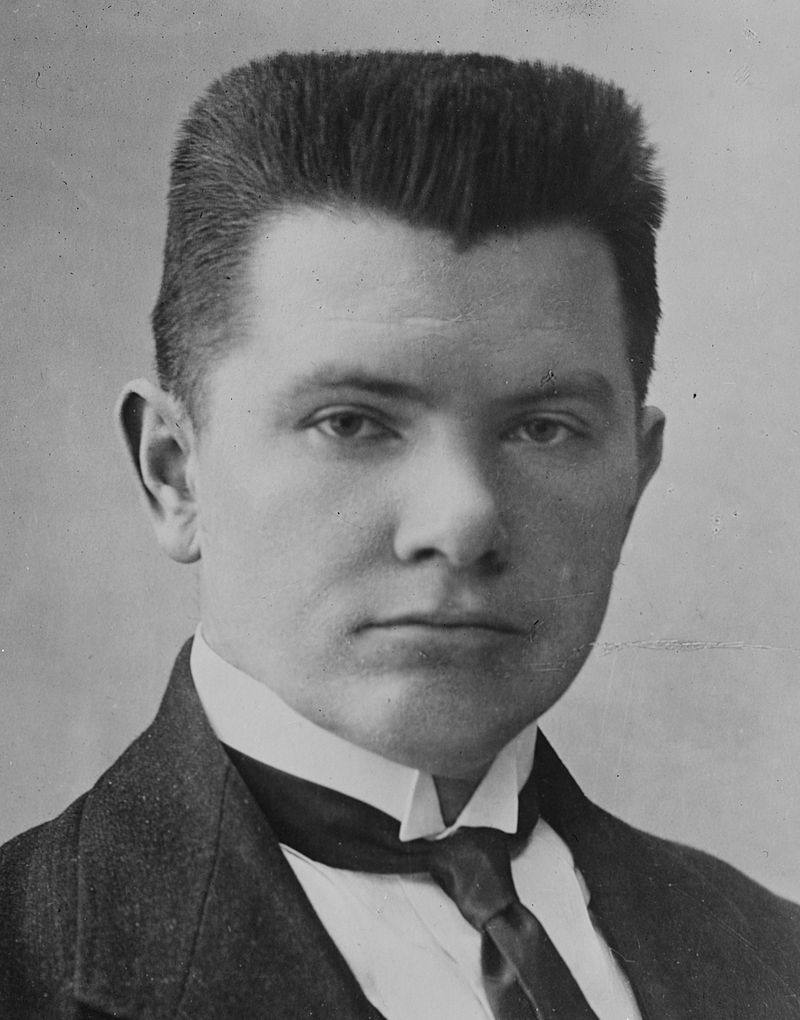 Ad:  800px-Augustinas_Voldemaras.jpg
G�sterim: 113
Boyut:  92.9 KB