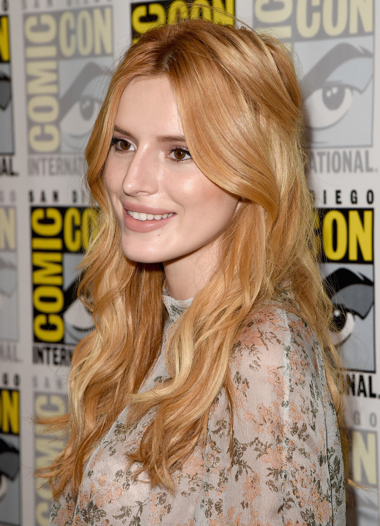 Ad:  Bella+Thorne+Comic+Con+International+2015+xPRBETlRswGx.jpg
Gsterim: 334
Boyut:  273.4 KB