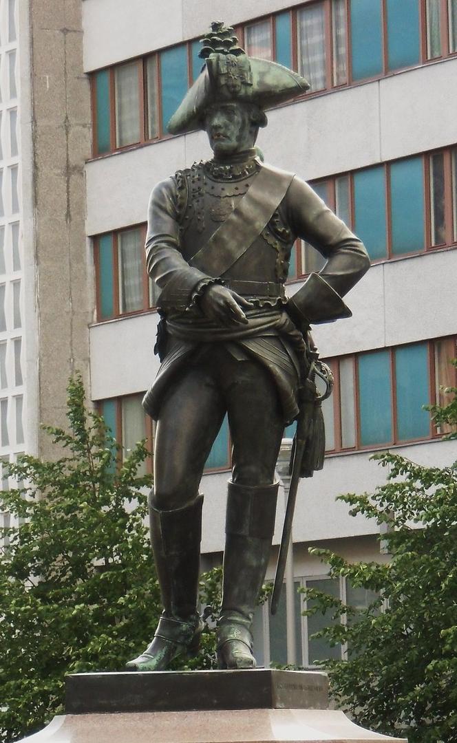 Ad: 800px-Friedrich_Wilhelm_von_Seydlitz-Denkmal_Berlin_Zietenplatz_(09080266,T,004).jpg
Gösterim: 338
Boyut: 119.6 KB