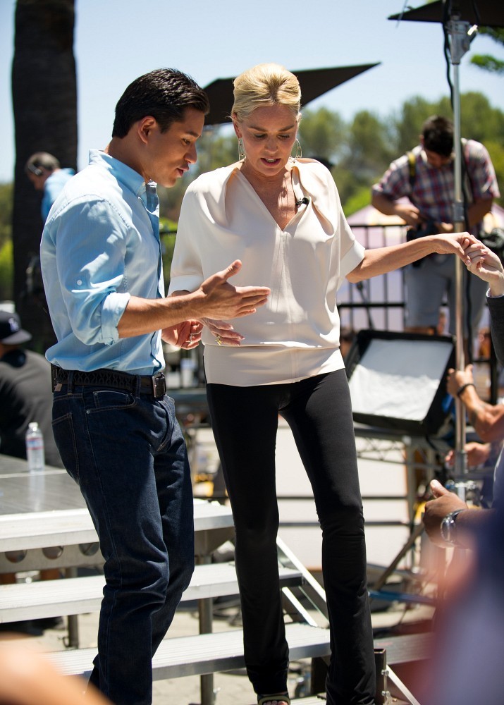 Ad: Sharon+Stone+Sharon+Stone+Stops+Extra+2x2x05YD29hx.jpg
Gösterim: 313
Boyut: 150.5 KB