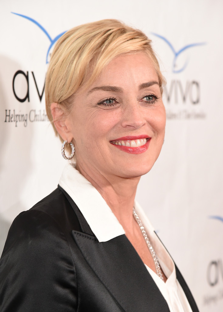 Ad: Sharon+Stone+Aviva+A+Gala+B9dhsytzSsPx.jpg
Gösterim: 434
Boyut: 123.8 KB