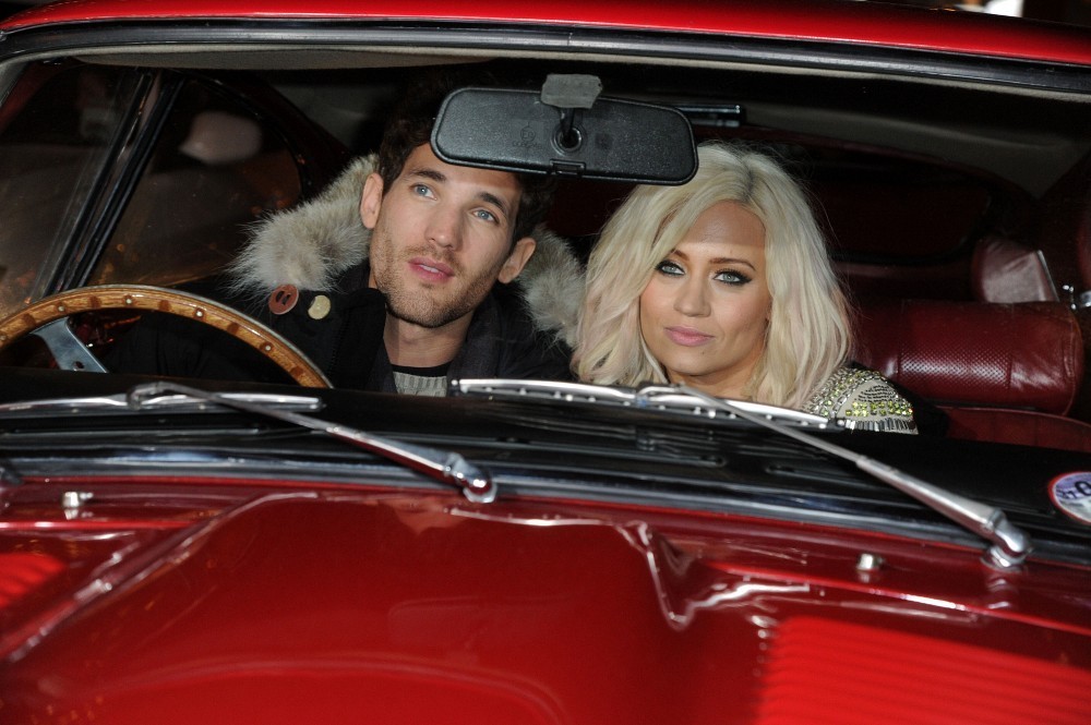 Ad:  Kimberly+Wyatt+Celebs+Roman+Holiday+Screening+1VF7iu_EH09x.jpg
Gsterim: 274
Boyut:  140.0 KB