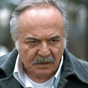 Ad:  yeni-moda-karadayi-dizisinden-kamera-arkasi-resimler-galerisi-300x300.jpg
Gsterim: 1393
Boyut:  25.4 KB