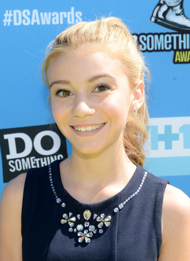 Ad:  G+Hannelius+DoSomething+org+VH1+2013+Something+Uhz9yngqFcgx.jpg
Gsterim: 724
Boyut:  197.9 KB