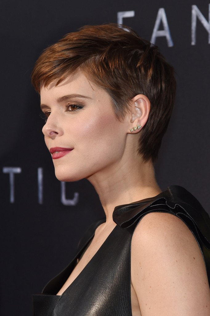 Ad:  Kate+Mara+Guests+Attend+Fantastic+Four+New+9dIhcneZD3Nx.jpg
Gsterim: 196
Boyut:  122.6 KB