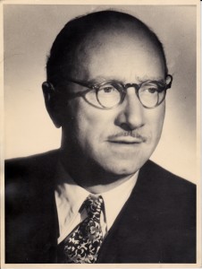 Ad: Thibaud-portrait-copie-226x300.jpg
Gösterim: 201
Boyut: 17.1 KB Ad: Thibaud-portrait-copie-226x300.jpg
Gösterim: 201
Boyut: 17.1 KB