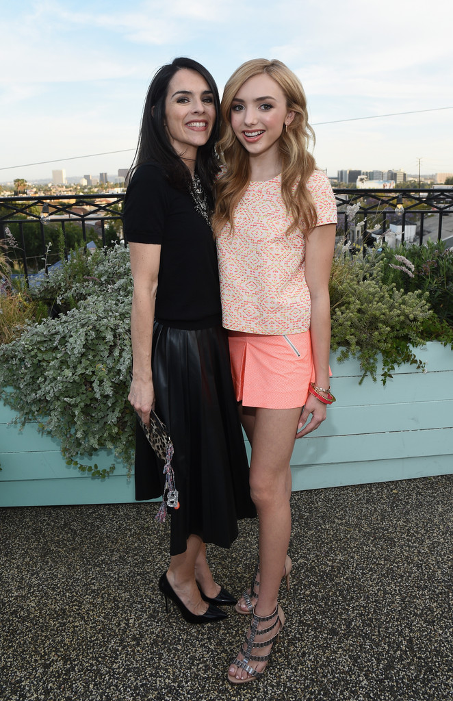 Ad:  Peyton+List+Bonpoint+Peyton+List+Celebrate+52jL0EJCtiix.jpg
Gsterim: 530
Boyut:  275.4 KB