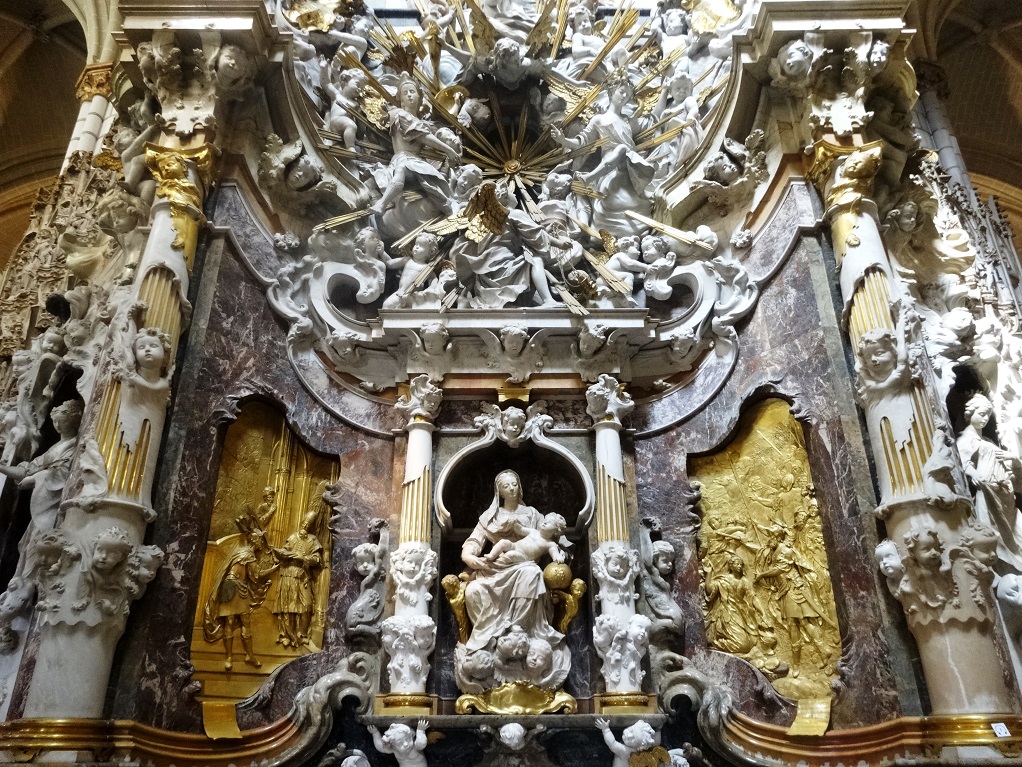 Ad:  baroque-altarpiece-at-toledos-cathedral-narciso-tomc3a9.jpg
Gsterim: 618
Boyut:  472.3 KB