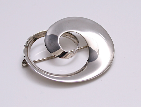 Ad:  691825799_Vivianna Torun Bulow -Hube Brooch.jpg
G�sterim: 394
Boyut:  165.0 KB