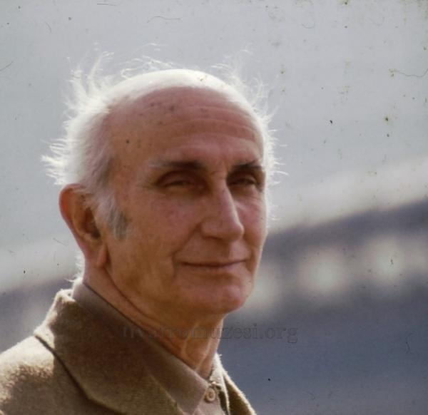 Ad: kemal tözem.jpg
Gösterim: 377
Boyut: 26.1 KB