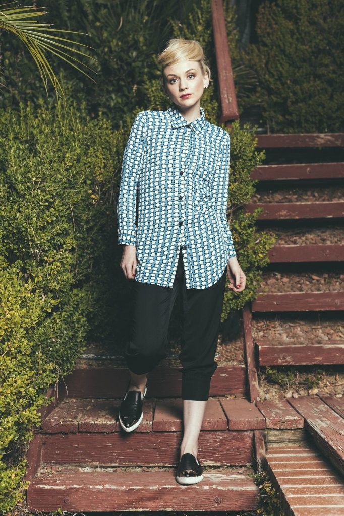 Ad:  Emily+Kinney+Emily+Kinney+New+Face+Nikki+Rich+ToAVU2otGPux.jpg
Gsterim: 386
Boyut:  227.3 KB