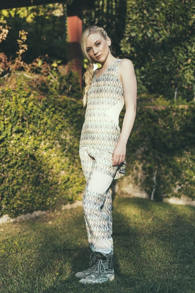 Ad:  Emily+Kinney+Emily+Kinney+New+Face+Nikki+Rich+xd02hhTaEMYx.jpg
Gsterim: 837
Boyut:  192.4 KB