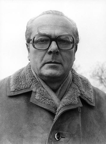 Ad: arnoSchmidt.jpg
Gösterim: 309
Boyut: 61.1 KB Ad: arnoSchmidt.jpg
Gösterim: 309
Boyut: 61.1 KB