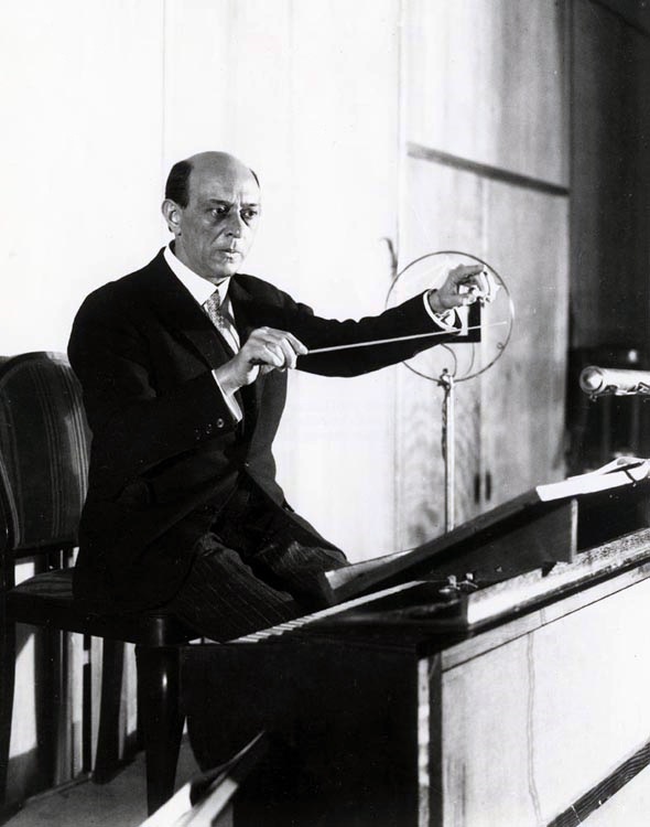 Ad:  arnold.schnberg.jpg
Gsterim: 2166
Boyut:  66.0 KB