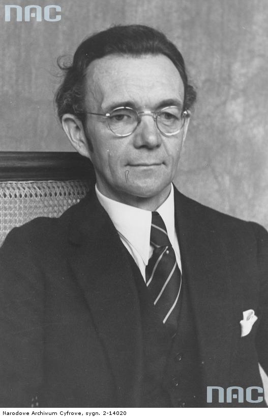 Ad: Hans Kienle.jpg
Gösterim: 438
Boyut: 40.9 KB