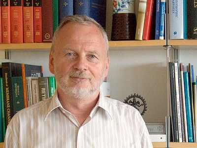 Ad:  Hartmut Michel.jpg
Gsterim: 444
Boyut:  56.4 KB