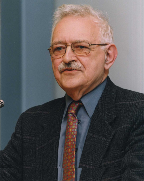 Ad: Immanuel Wallerstein..jpg
Gösterim: 1800
Boyut: 79.5 KB