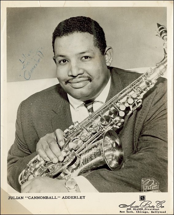 Ad: lCannonball Adderley.jpg
Gösterim: 320
Boyut: 107.5 KB