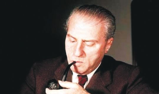 Ad:  Zuckmayer (Eduard).jpg
Gsterim: 364
Boyut:  15.8 KB