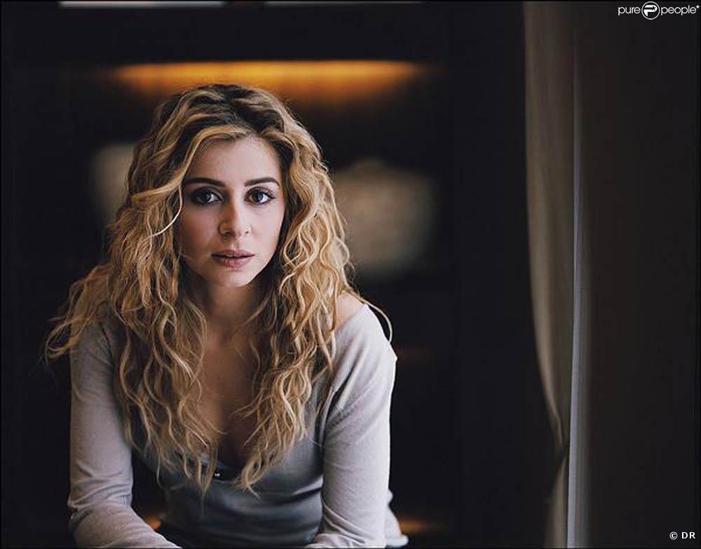 Ad: Julie Zenatti.jpg
Gösterim: 747
Boyut: 63.4 KB