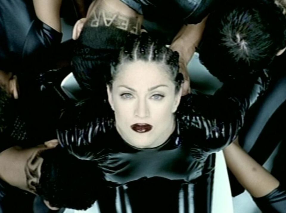 Ad:  MADONNA 13.jpg
Gsterim: 621
Boyut:  62.8 KB