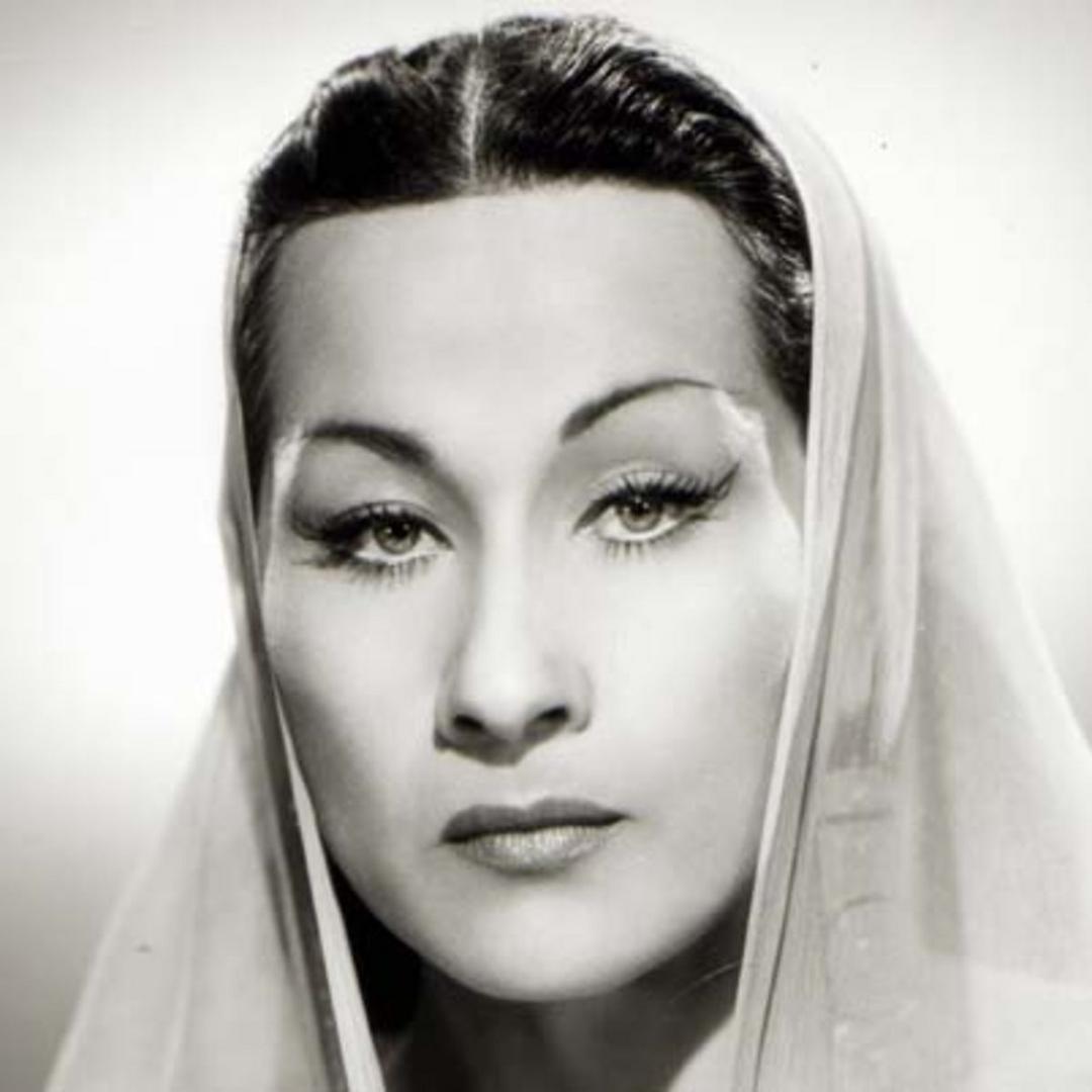 Ad:  Yma Sumac1.jpg
Gsterim: 1383
Boyut:  59.4 KB