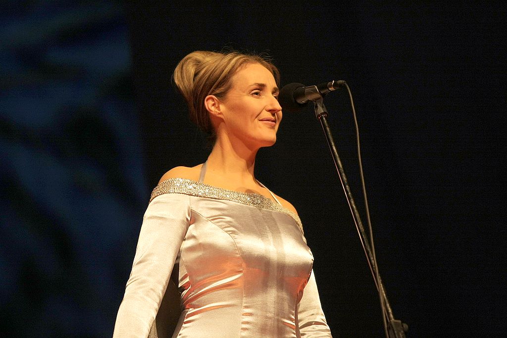 Lisa gerrard гладиатор. Now we are free лиза джеррард. Gladiator soundtrack - now we are free. Lisa gerrard now we are. Hans zimmer, lisa gerrard - now we are free (from gladiator).