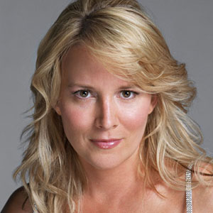 Ad: Laurel Holloman.jpg
Gösterim: 408
Boyut: 42.7 KB