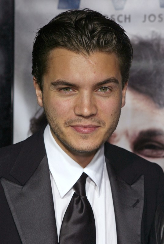 Ad: Emile Hirsch.jpg
Gösterim: 362
Boyut: 84.2 KB
