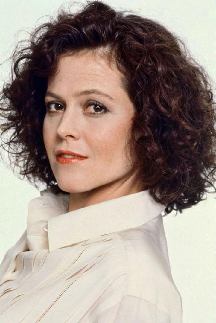 Ad:  Sigourney Weaver.jpg
Gsterim: 1683
Boyut:  80.6 KB