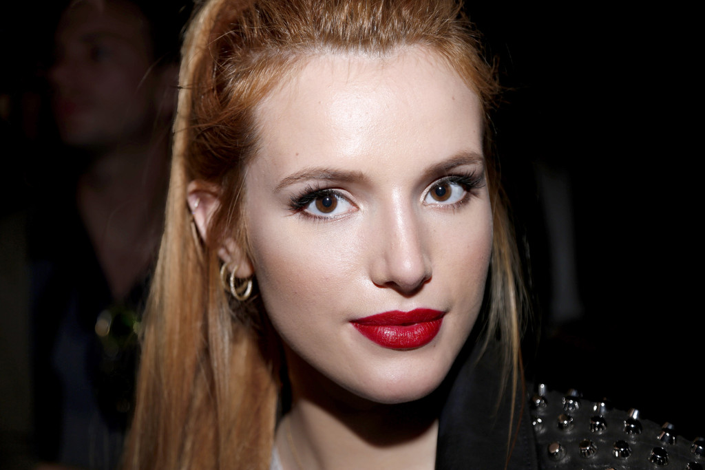 Ad:  Bella+Thorne+Diesel+Black+Gold+Front+Row+Spring+flCQ9rVNZFMx.jpg
Gsterim: 439
Boyut:  122.6 KB