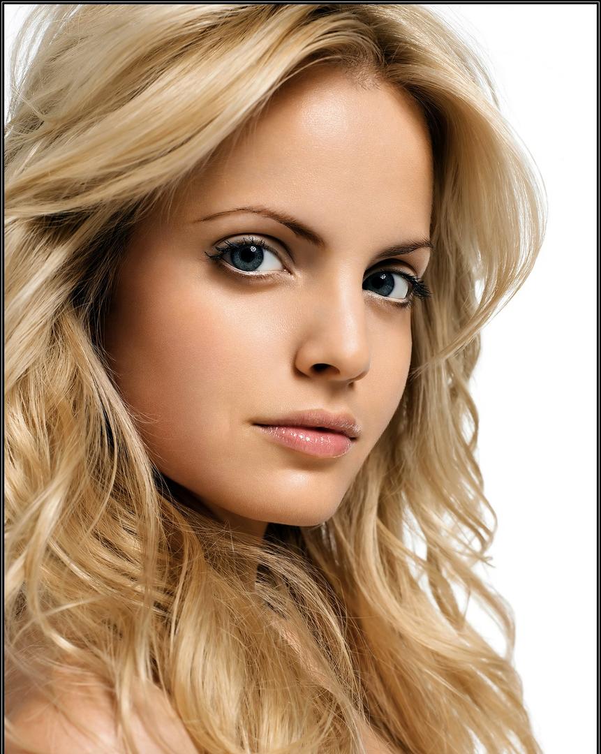 Ad:  Mena Suvari.jpg
Gsterim: 397
Boyut:  133.5 KB