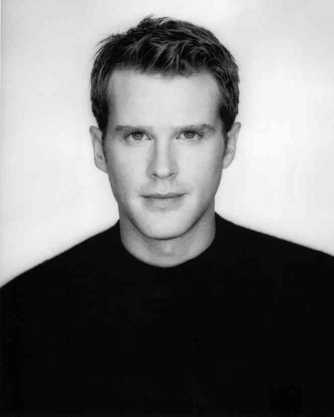 Ad:  Cary Elwes.jpg
Gsterim: 172
Boyut:  16.9 KB