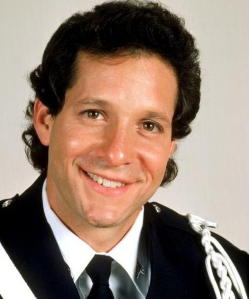 Ad: Steve Guttenberg.jpg
Gösterim: 422
Boyut: 45.5 KB