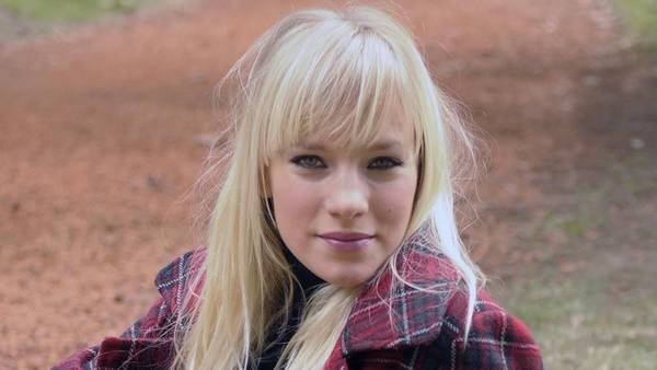 Ad: Virginia Da Cunha.jpg
Gösterim: 447
Boyut: 23.3 KB