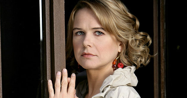 Ad: Nailea Norvind.jpg
Gösterim: 320
Boyut: 39.3 KB