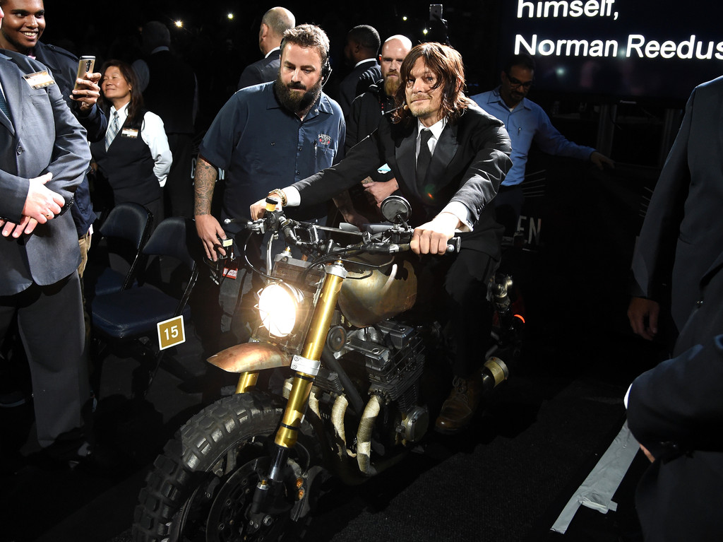 Ad: Norman+Reedus+Walking+Dead+Season+6+Fan+Premiere+FY6HB52CkZUx.jpg
Gösterim: 642
Boyut: 195.3 KB