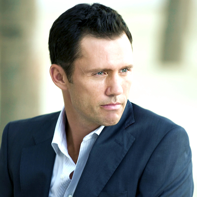 Ad:  Jeffrey Donovan.jpg
Gsterim: 377
Boyut:  154.5 KB