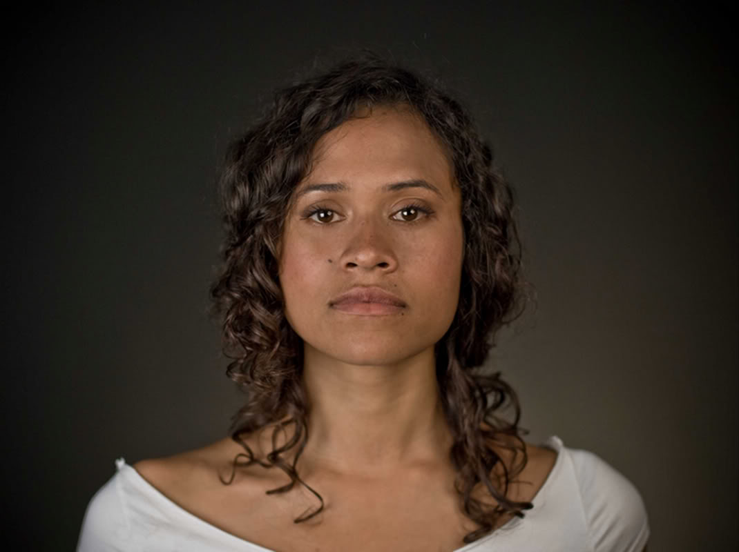 Ad: Angel Coulby.jpg
Gösterim: 856
Boyut: 56.7 KB