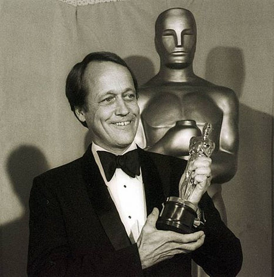 Ad: George Roy Hill.jpg
Gösterim: 339
Boyut: 119.0 KB