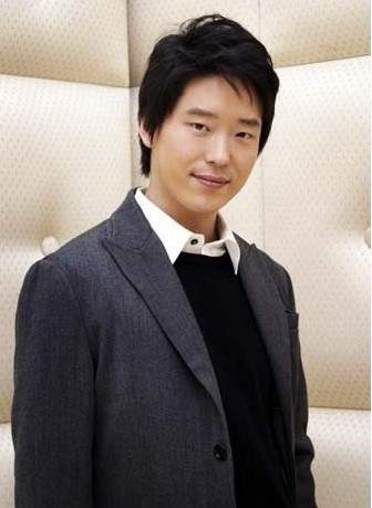 Ad: Uhm Ki Joon.jpg
Gösterim: 666
Boyut: 17.3 KB