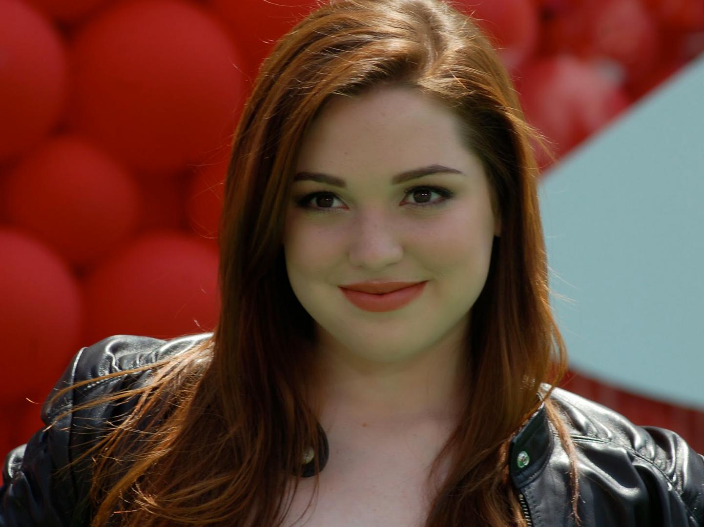 Ad:  Jennifer Stone.jpg
Gsterim: 386
Boyut:  110.6 KB