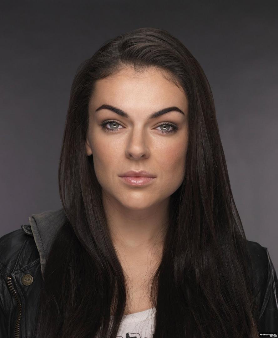 Ad:  Serinda Swan.jpg
Gsterim: 388
Boyut:  68.9 KB