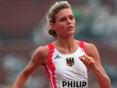 Ad:  Katrin Krabbe.jpg
Gsterim: 1201
Boyut:  13.3 KB