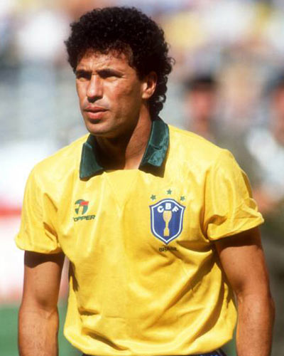 Ad: Oliveira Careca.jpg
Gösterim: 360
Boyut: 38.4 KB