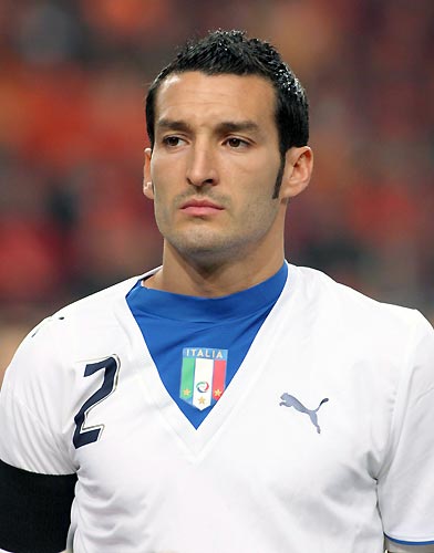 Ad: Gianluca Zambrotta.jpg
Gösterim: 484
Boyut: 23.4 KB