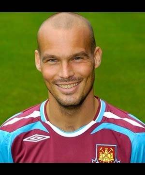 Ad: Fredrik Ljungberg.jpg
Gösterim: 330
Boyut: 13.5 KB