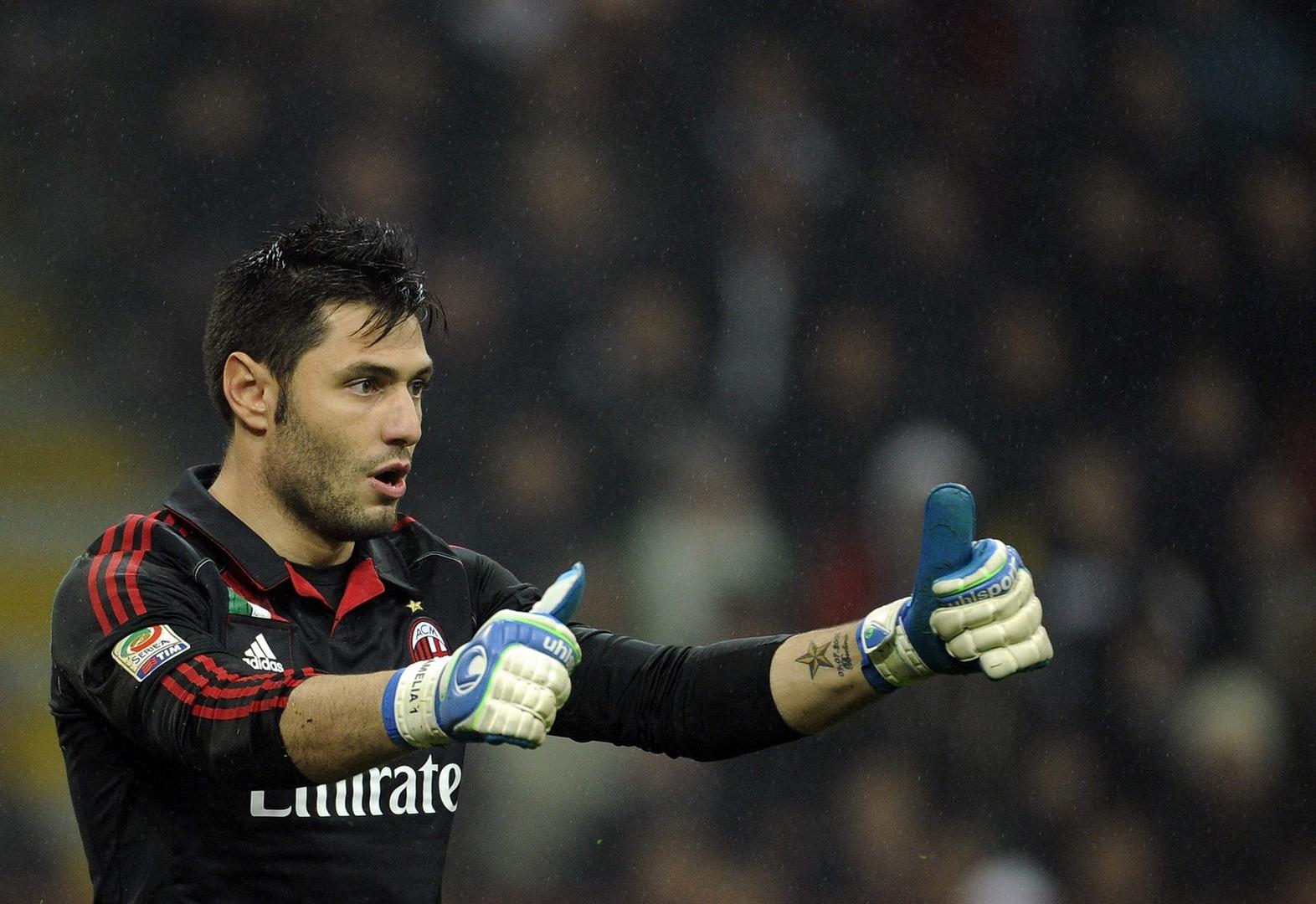 Ad:  Marco Amelia.jpg
Gsterim: 307
Boyut:  177.3 KB