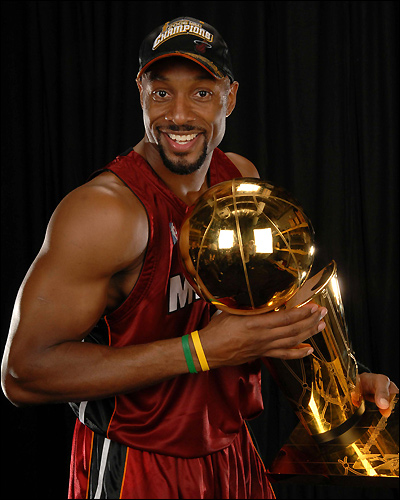 Ad:  Alonzo Mourning.jpg
Gsterim: 242
Boyut:  99.8 KB